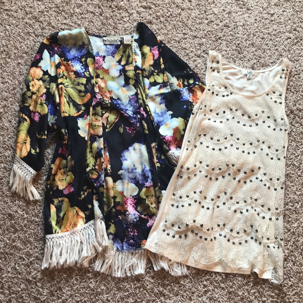 2 pc set Gimmicks fringed kimono and tank